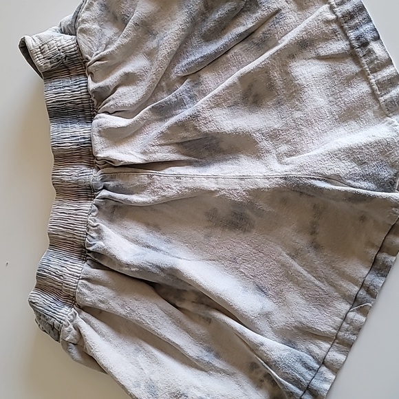 Revamped tie dye shorts size L - Picture 5 of 6